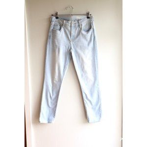 GAP Light Wash Jeans Size 27R